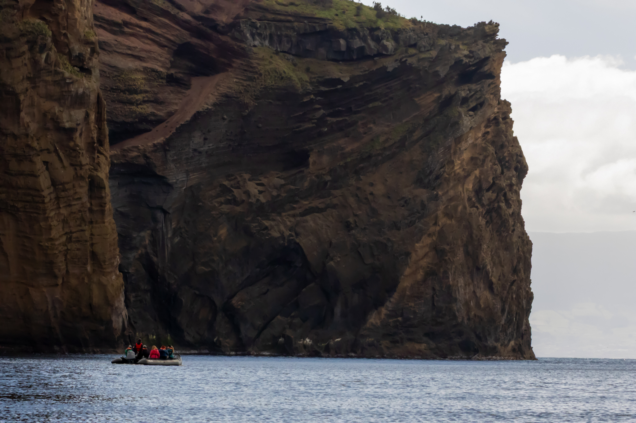 A zodiac near the cliffs of Saõ Jorge